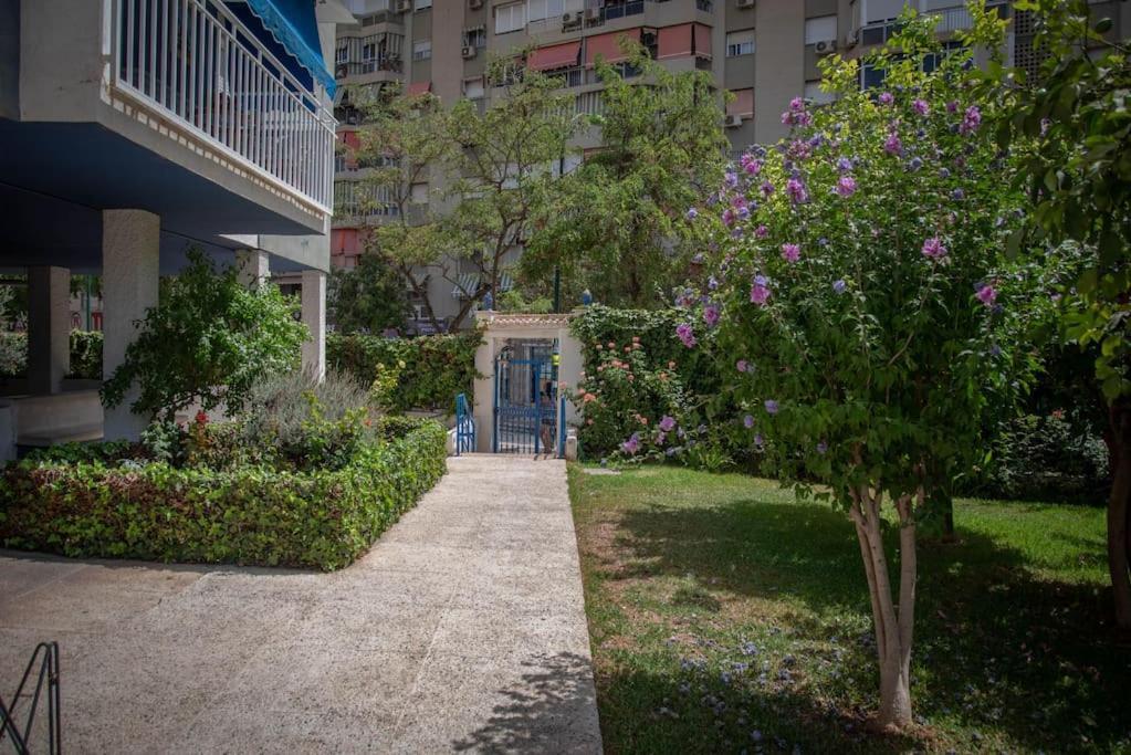Piso Con Jardin Apartment Málaga Exterior foto